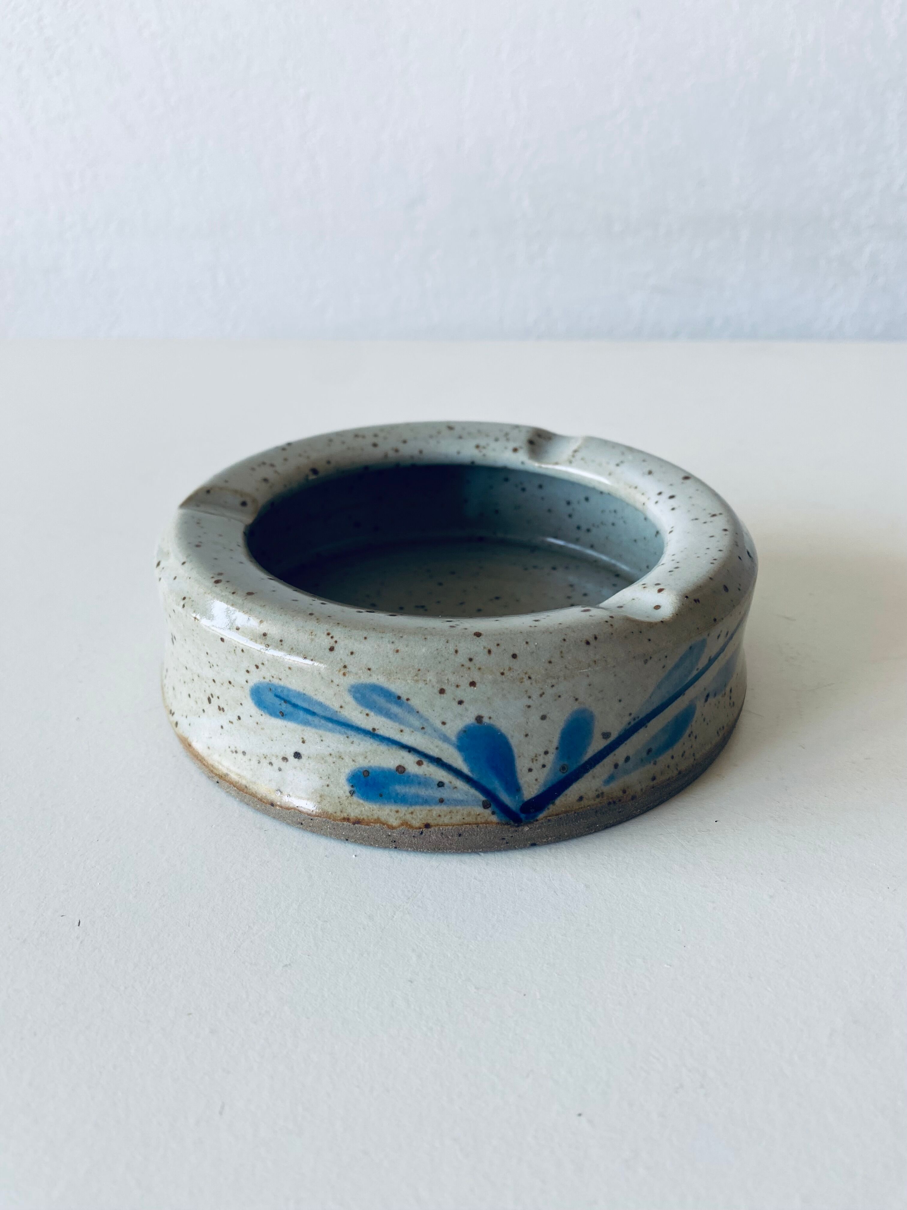 Stoneware ashtray signed Couturier