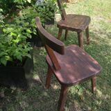 Chaises de type brutaliste