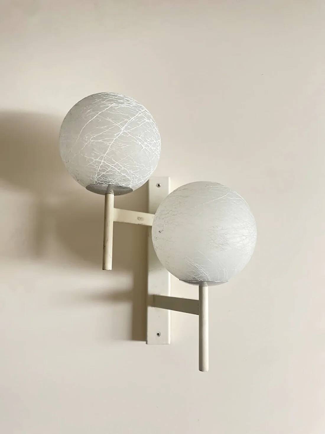 Mid-Century Modern double globe wall light in cracked opaline glass, Switzerland 1960s