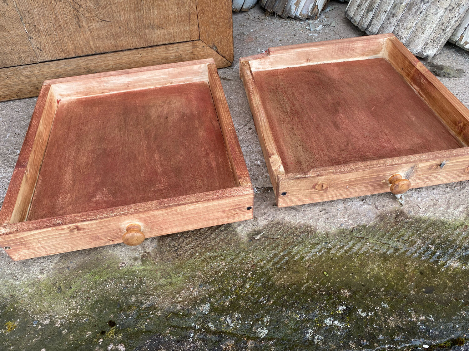 Table with 6 legs, furniture of trade