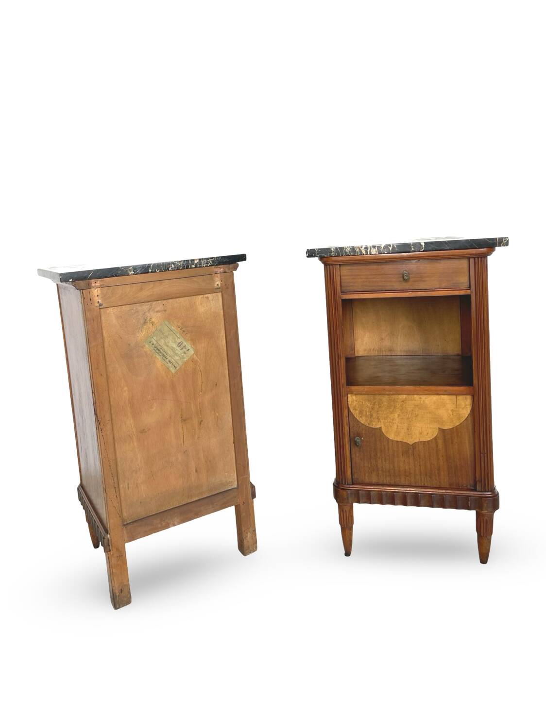 Tables de chevet italiennes en placage d'acajou avec de splendides