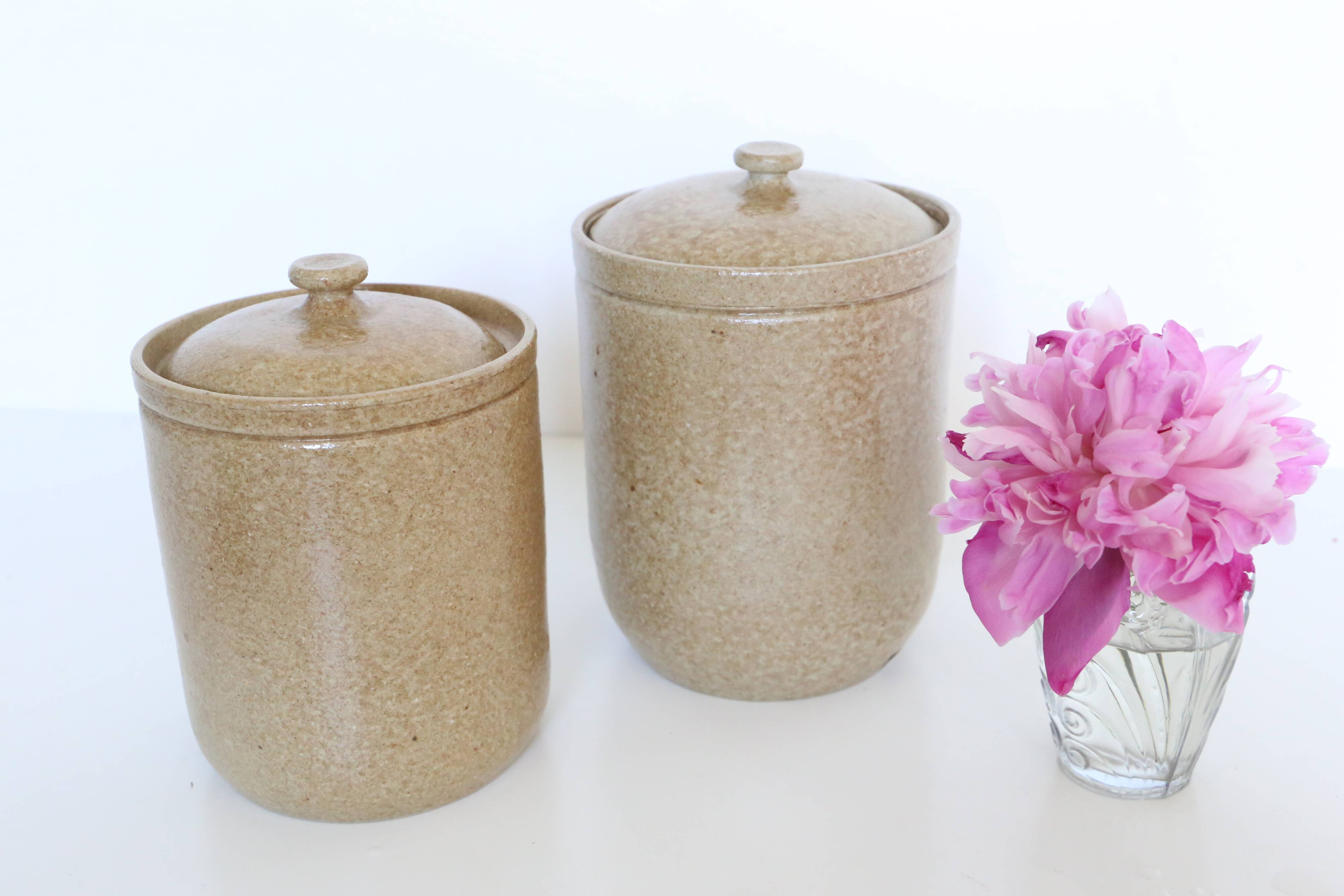 Set of 2 pretty stoneware pots, vintage