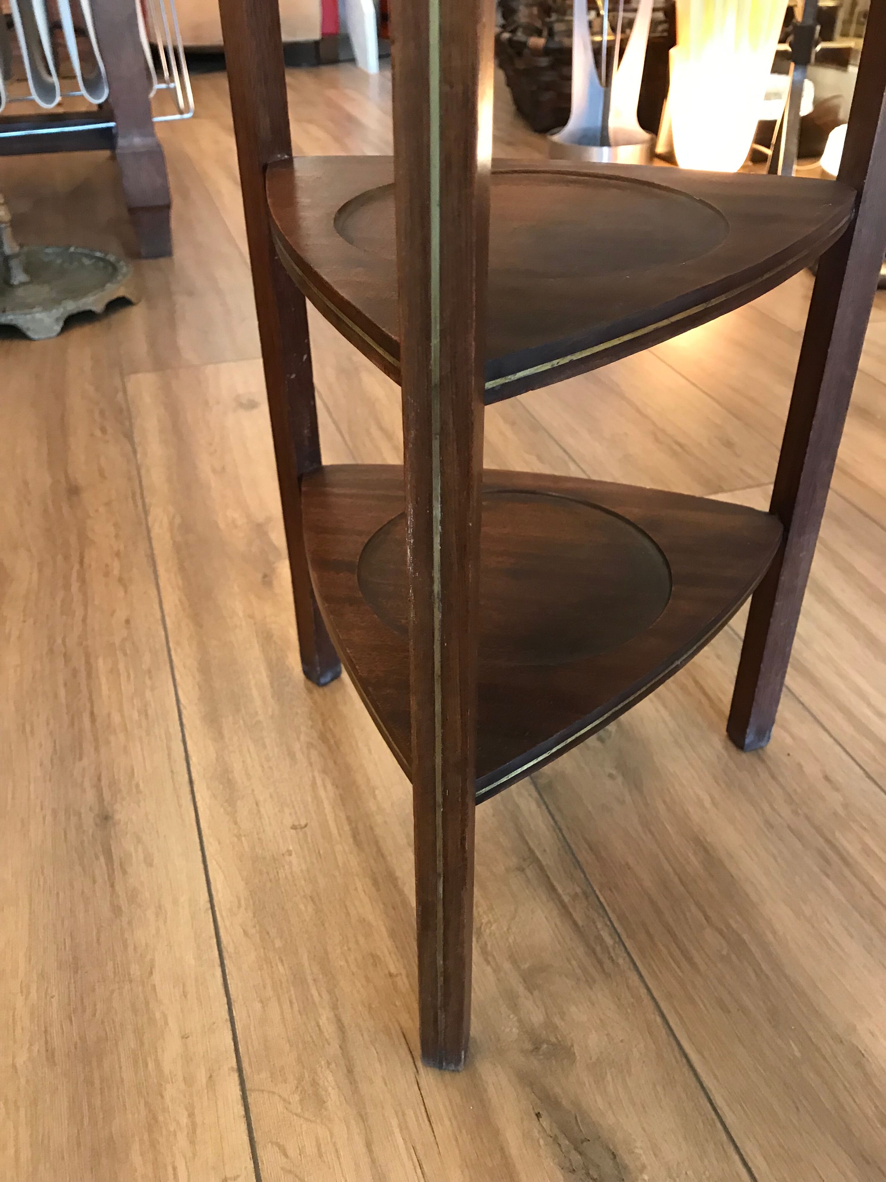 Shelf on feet or servant dumb wooden tripod