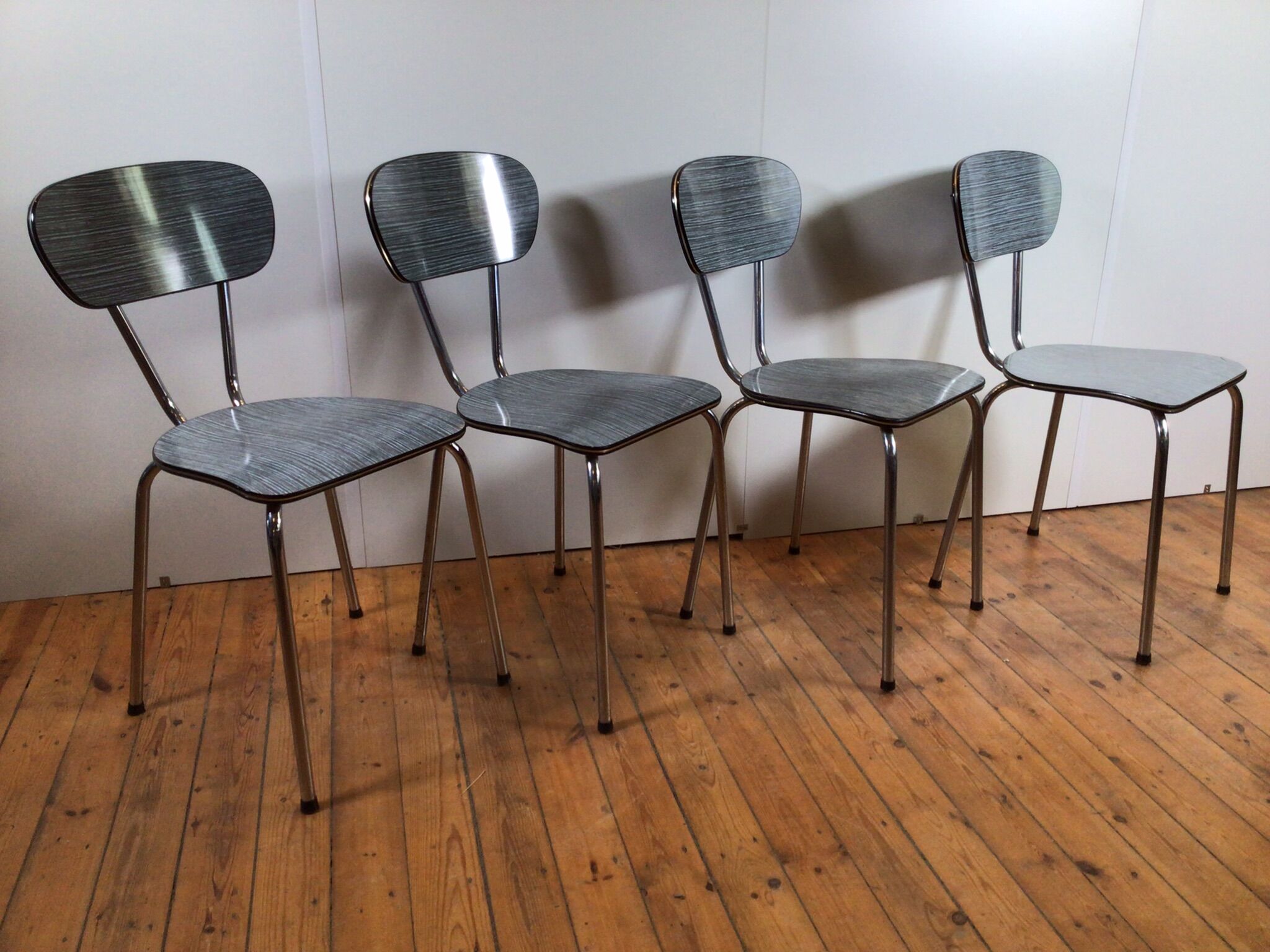 4 formica dining chairs