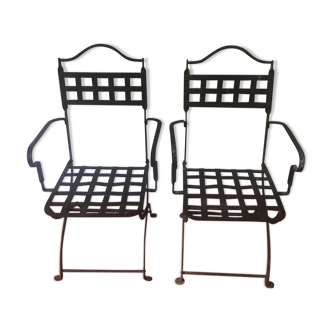 Lot of 2 wrought iron chairs