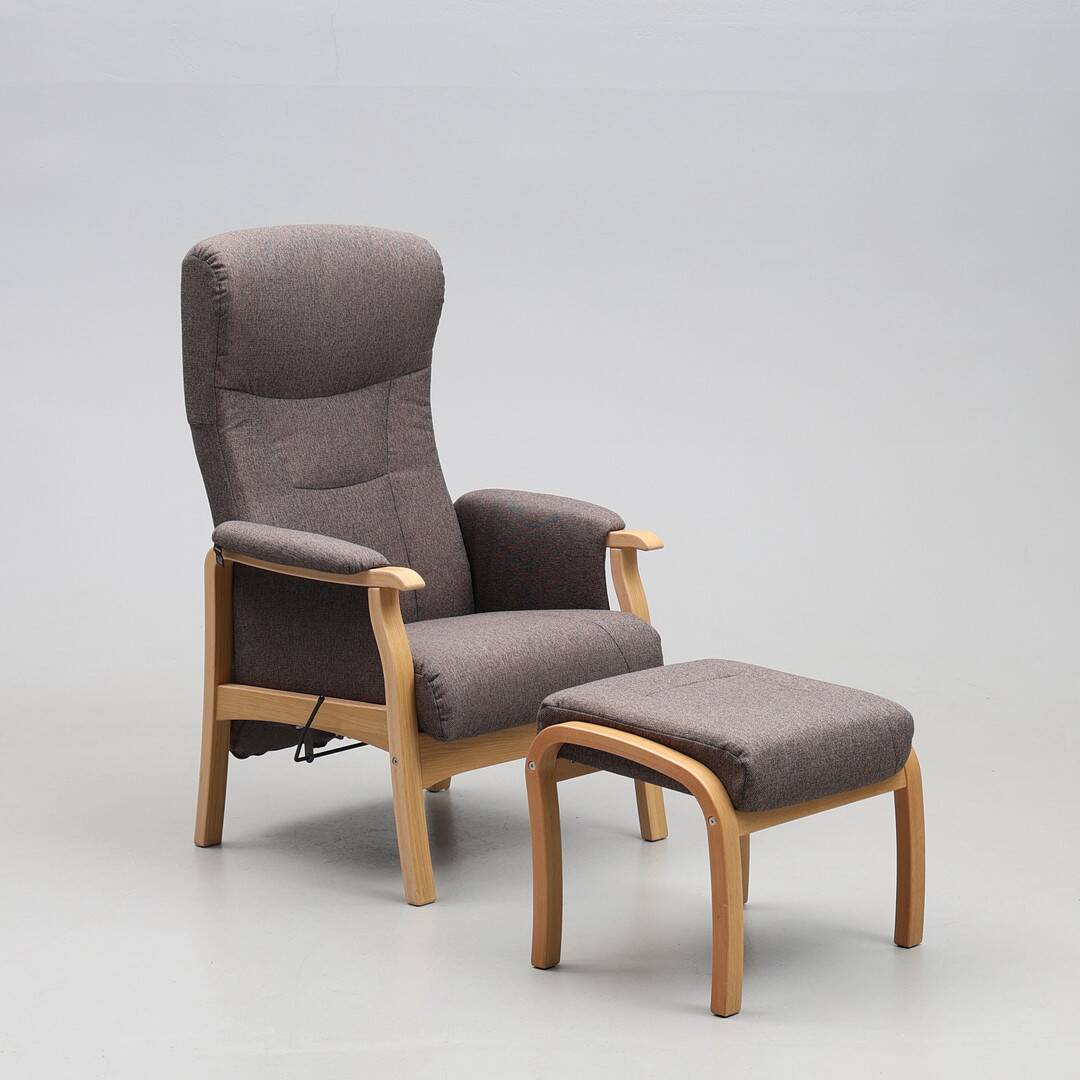 Hjort Knudsen — Armchair with Matching Footstool — Adjustable Backrest — Mo