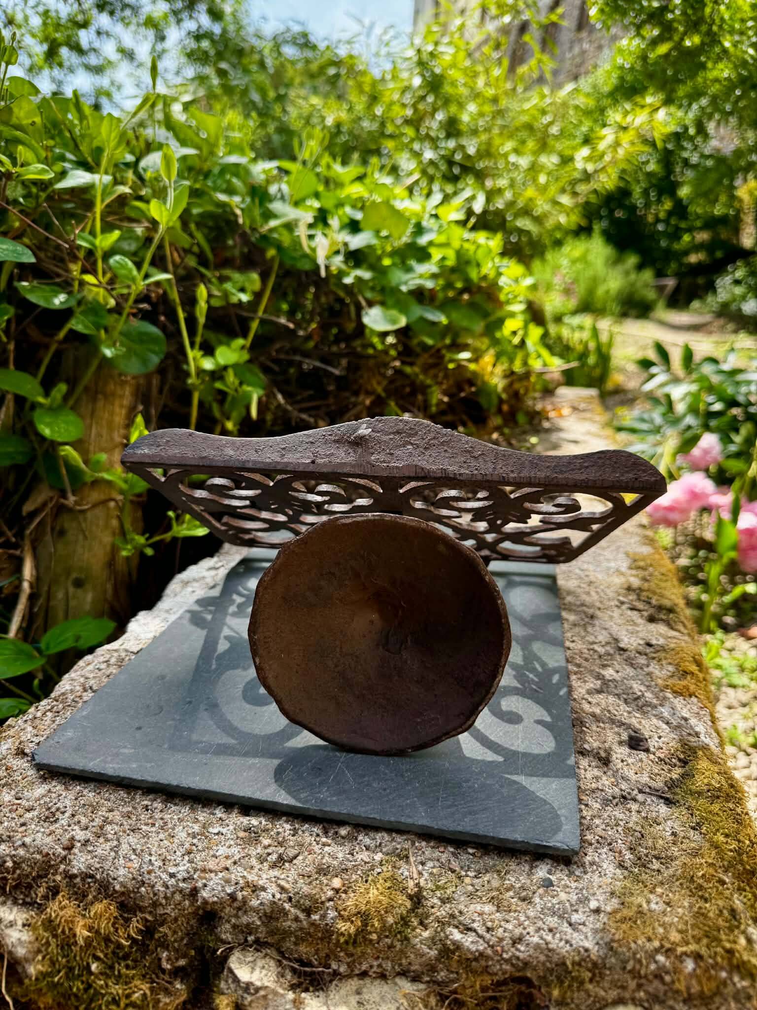 Porte revues lutrin en fer forgé Art Nouveau