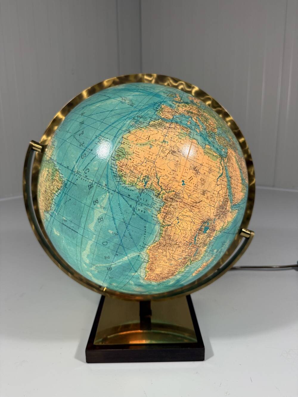 Lampe de table globe Paul Vestergaard Columbus Verlag Allemagne