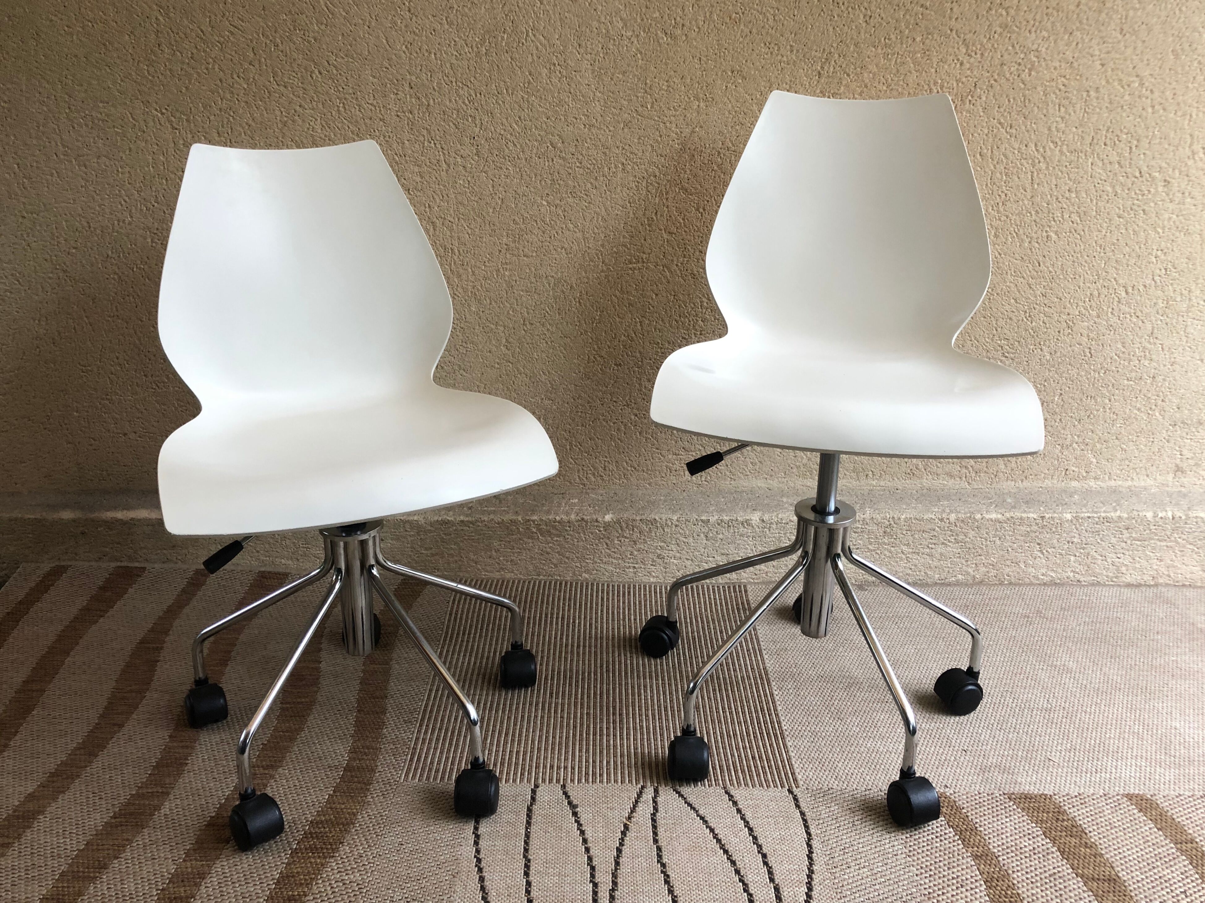 Chaise de bureau Kartell Mauï par Vico Magistretti 1990