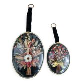 Dried flower medallion frame