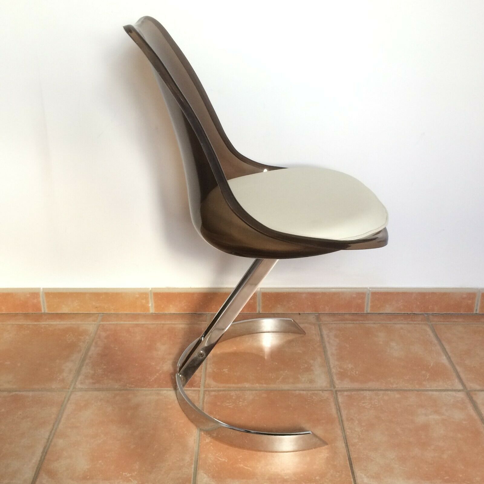 Set table and 4 chairs Boris TABACOFF. 1970.