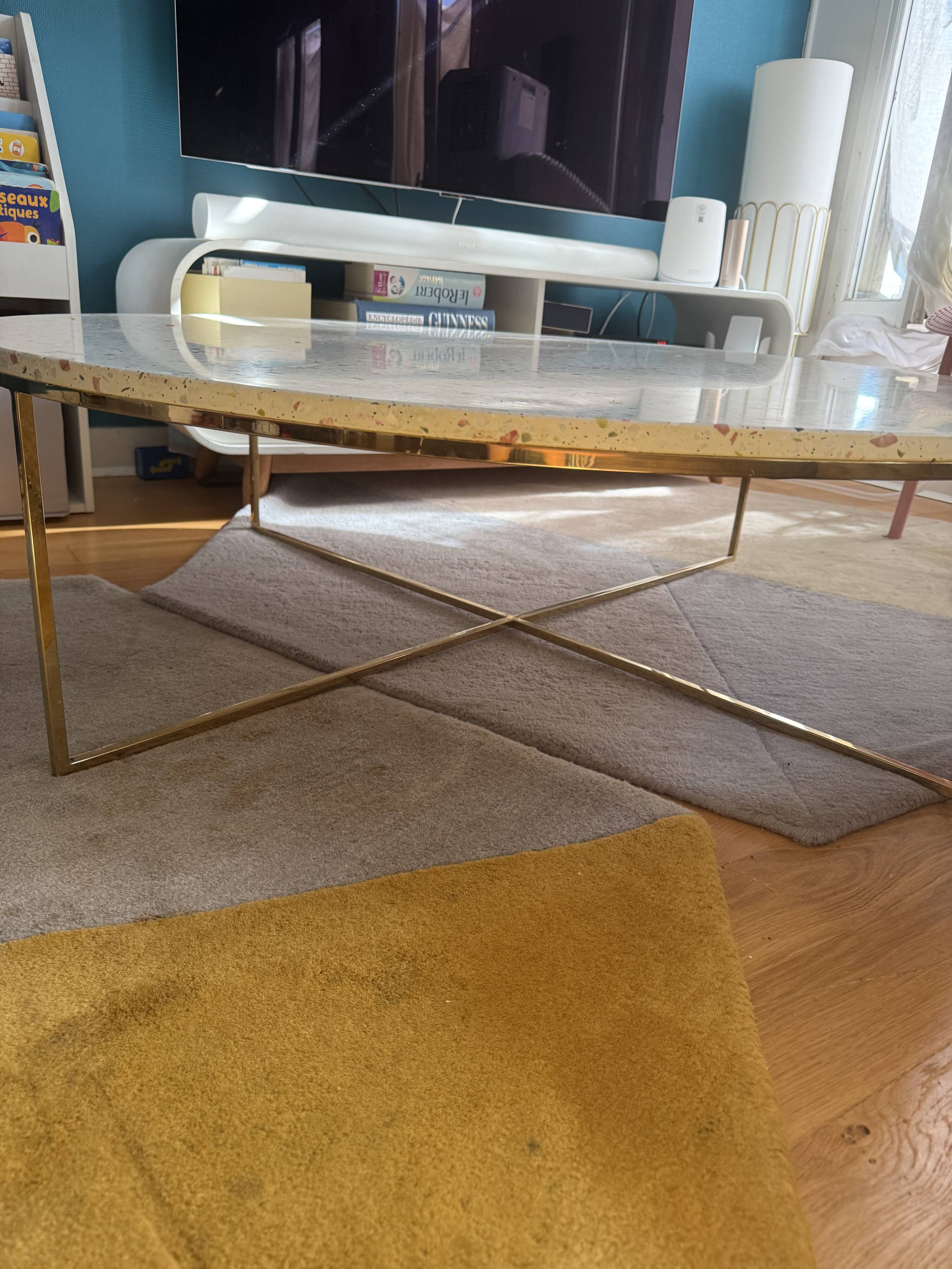 Table basse ronde en terrazzo