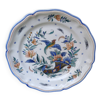 Old Gien earthenware scalloped plate with Cornucopia pattern