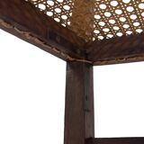 Fauteuil Art Déco en chêne tressé, design minimaliste.