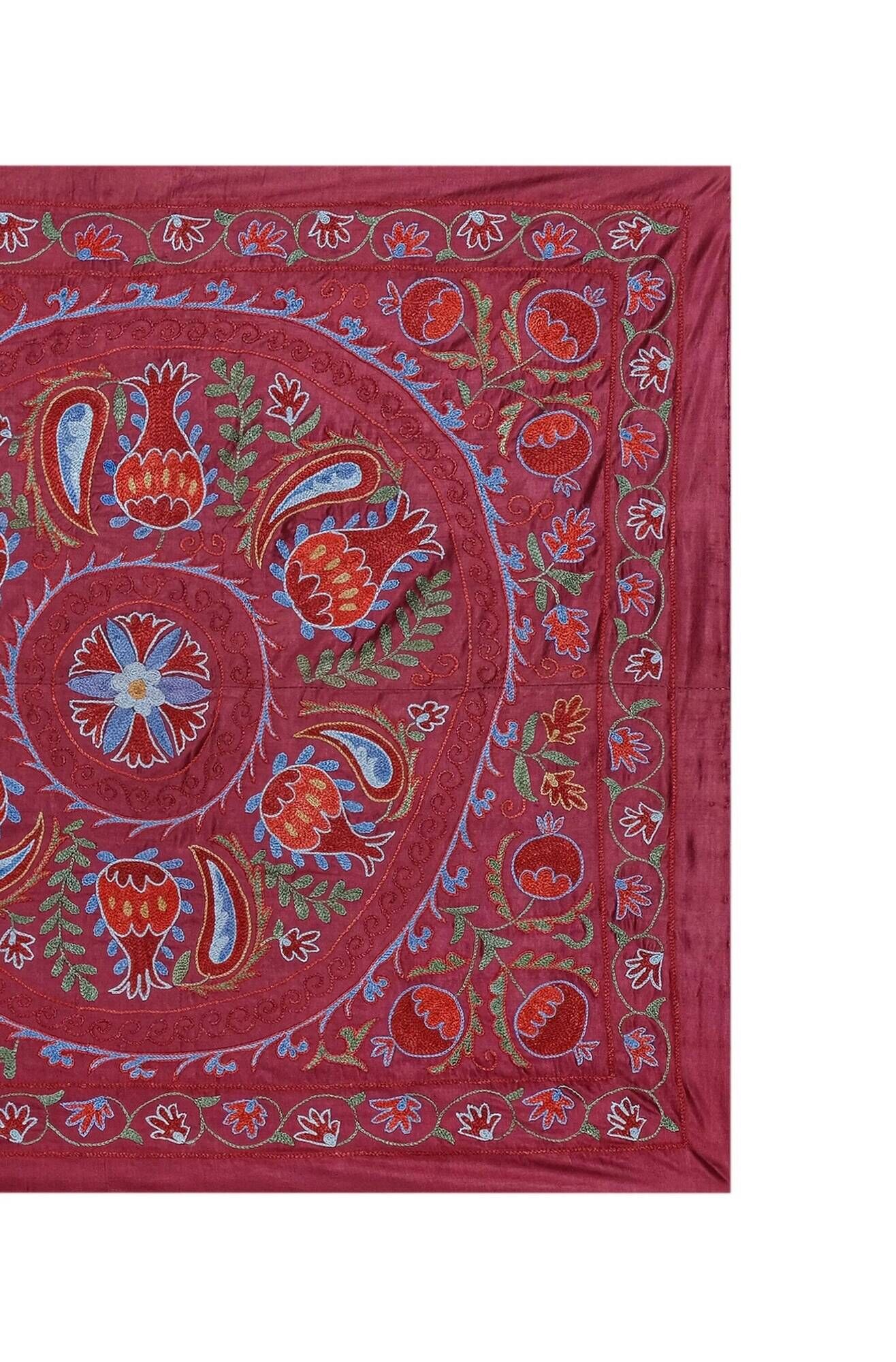 Vintage hand-embroidered tablecloth 94x189 cm