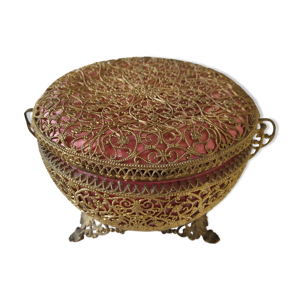 Boîte ancienne