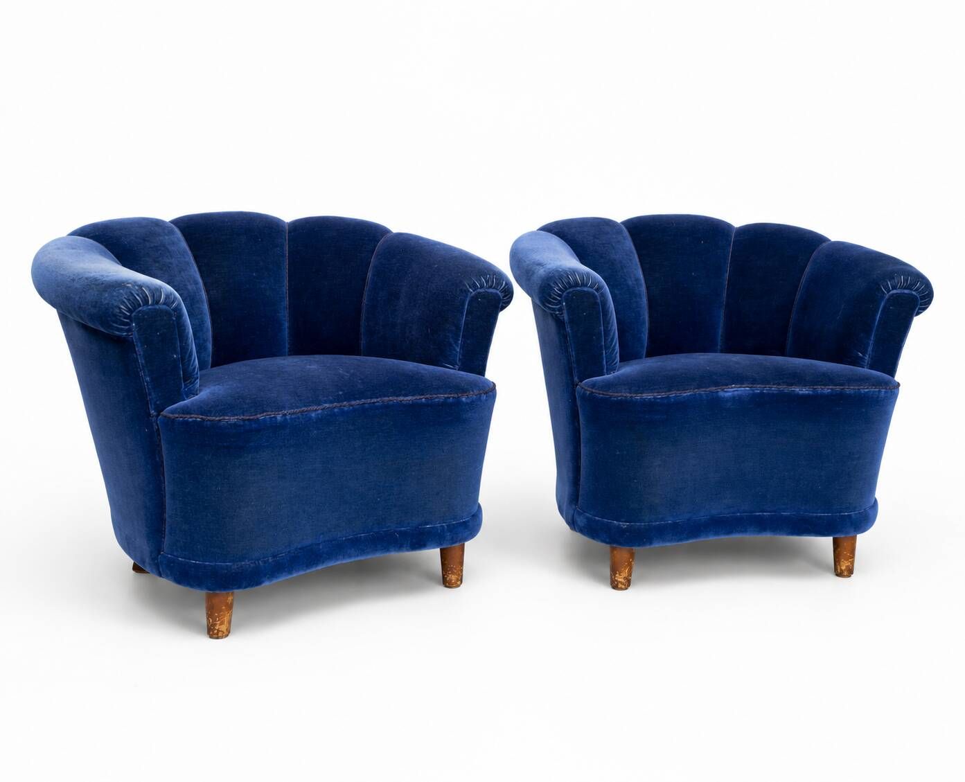 Swedish modern lounge chairs, clam shaped, 1940s Scandinavian design