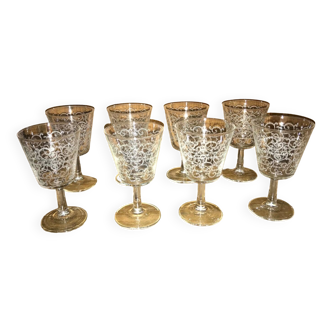 Lot verres anciens motif arabesque blanche