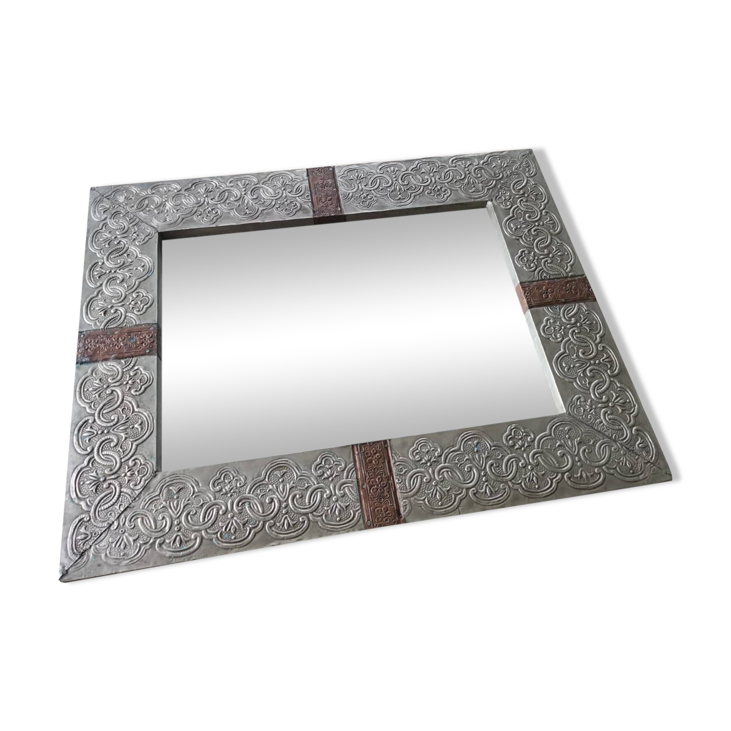 Ethnic mirror