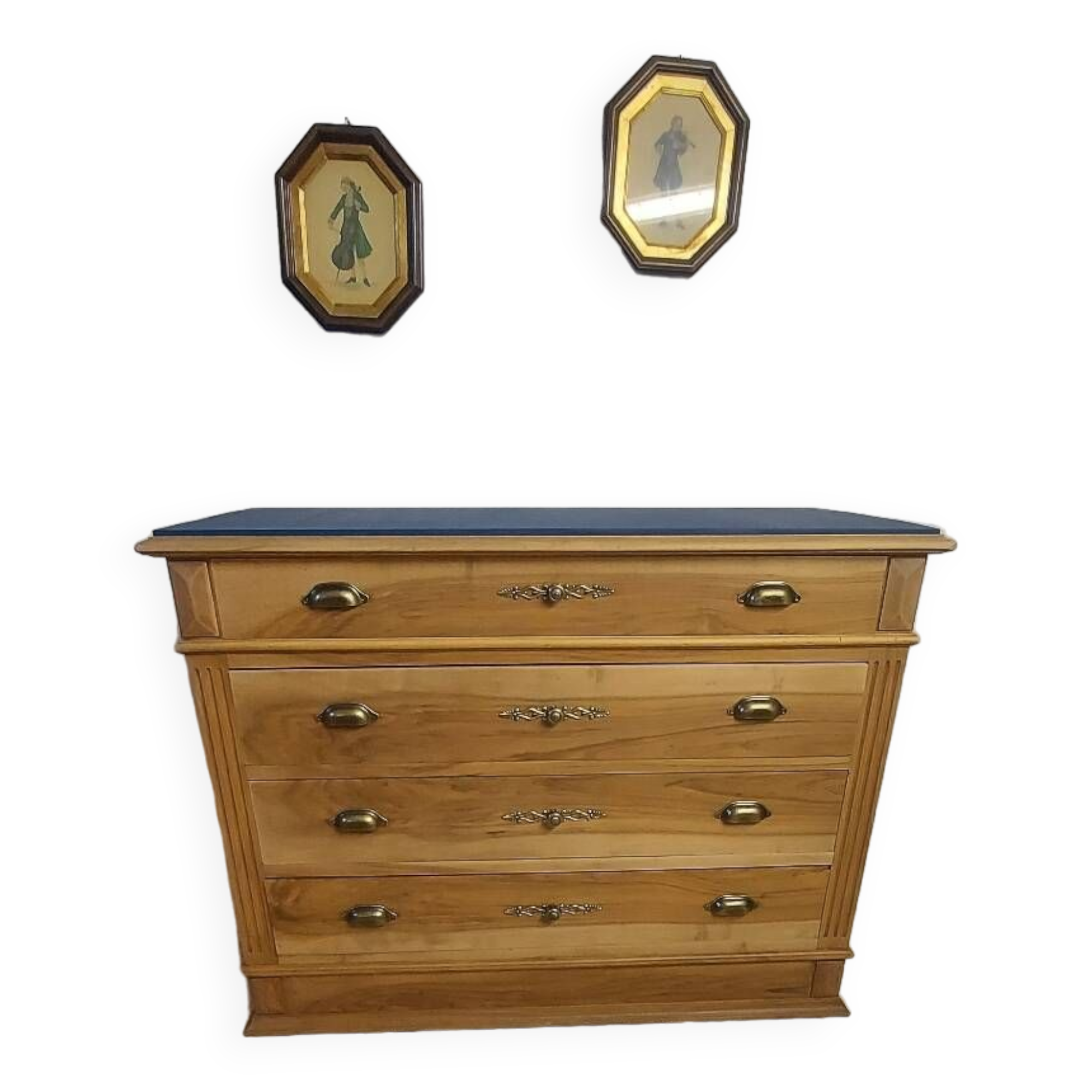Old chest of drawers