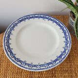 Mikado plate on pedestal from Orchies