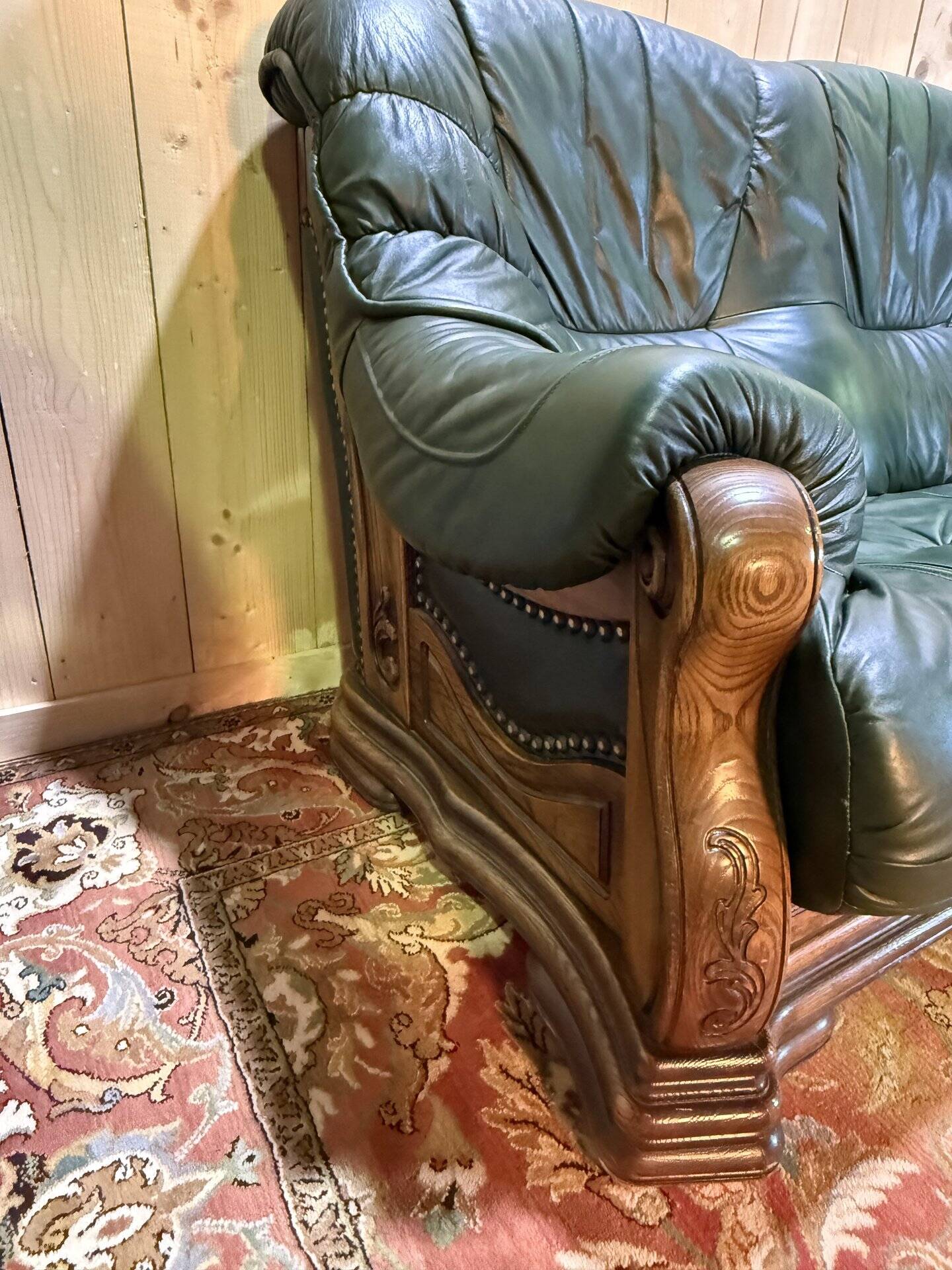 Salon canapé et deux fauteuils anglais "Oxford" en cuir et bois de chêne