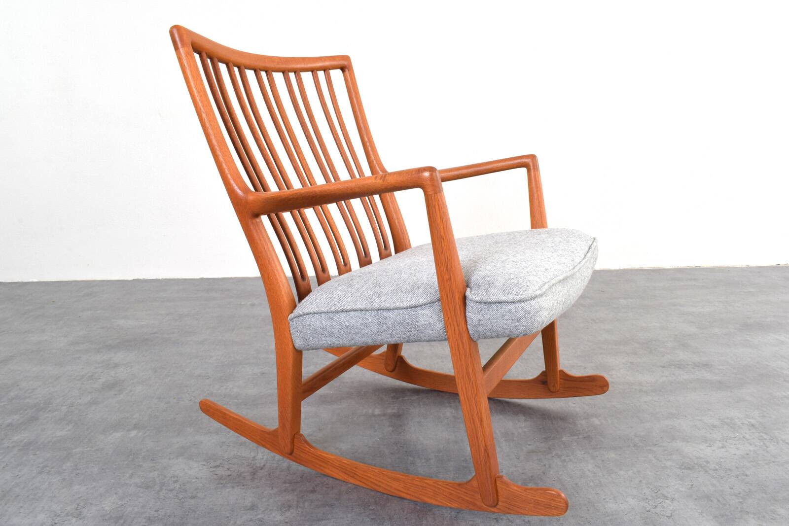 Oak ML33 Rocking Chair by Hans J. Wegner for A/S Mikael Laursen, 1950s