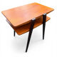 Table d’appoint / chevet scandinave à double plateau Suède 1960