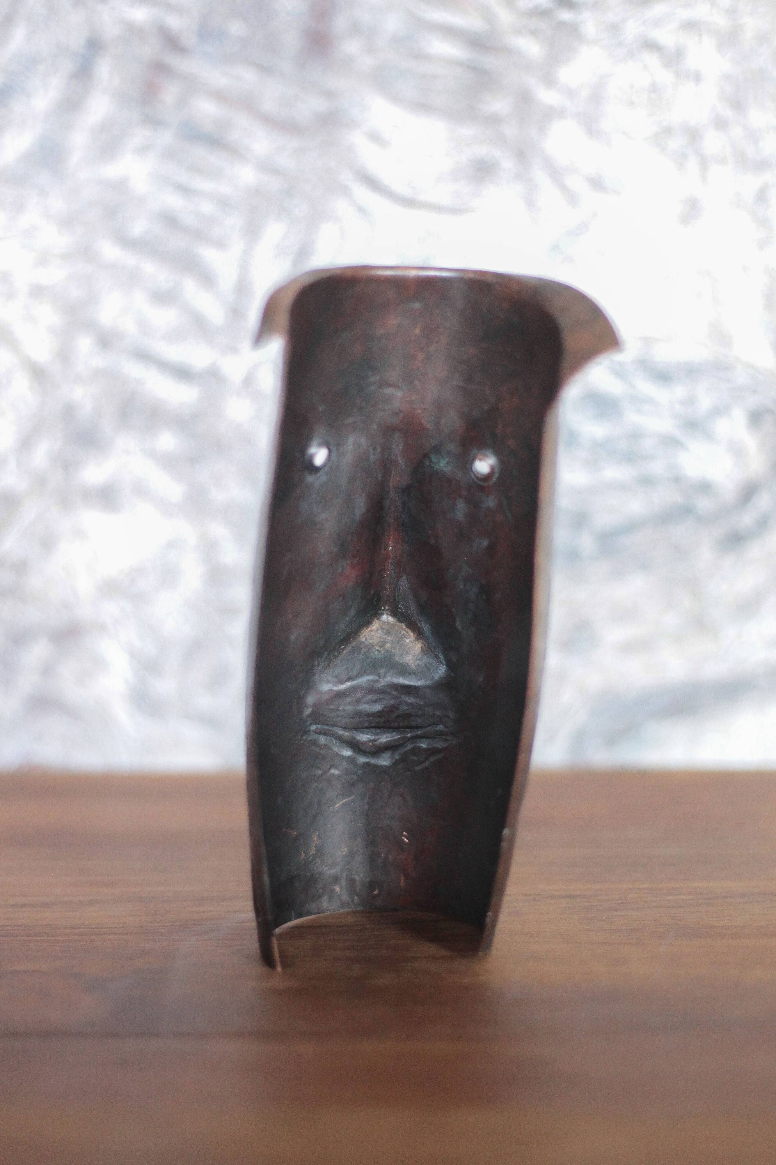 Copper sculpture signed Beaucousin Gérard, face-shaped sculpture, collection.