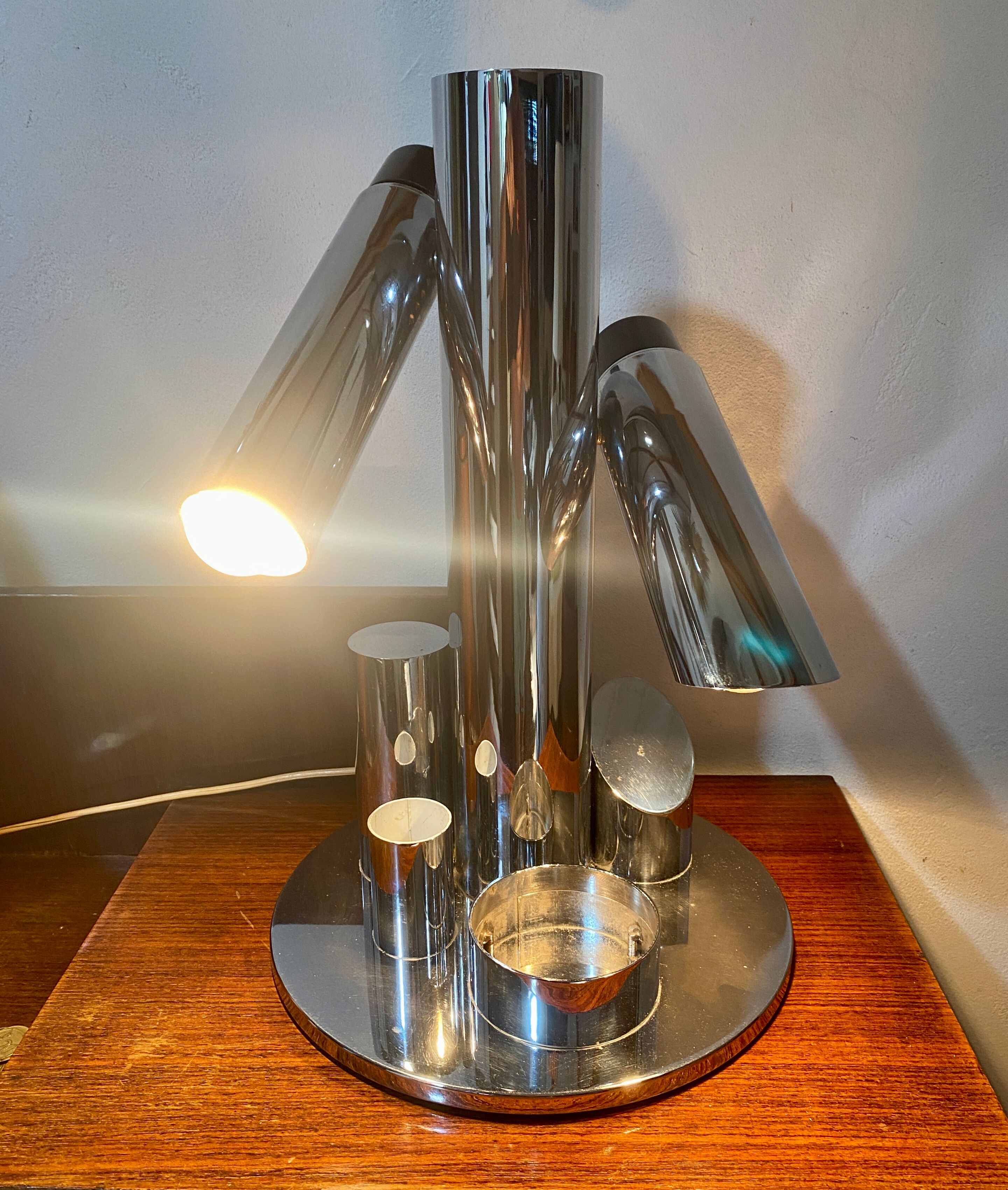 lamp fase model babylonia circa 70