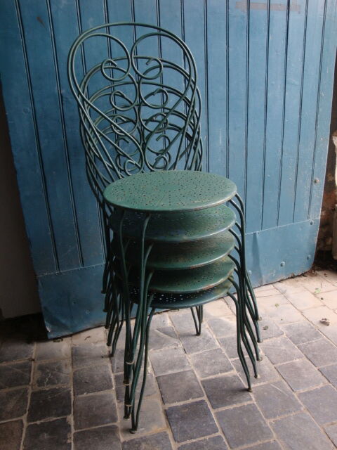 Table and 6 chairs