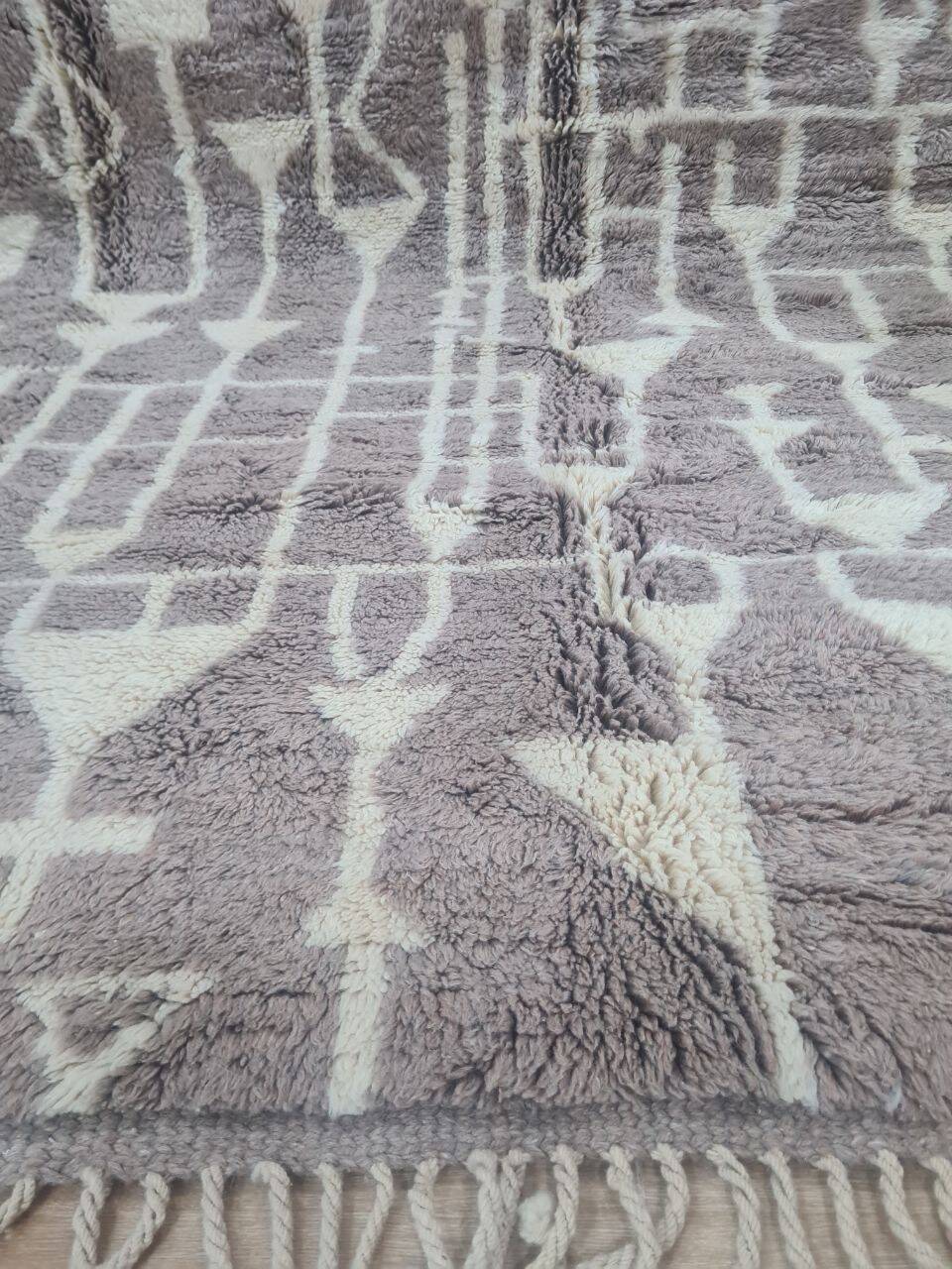 Large vintage MRIRT Berber rug in exceptional wool 300 x 200 cm