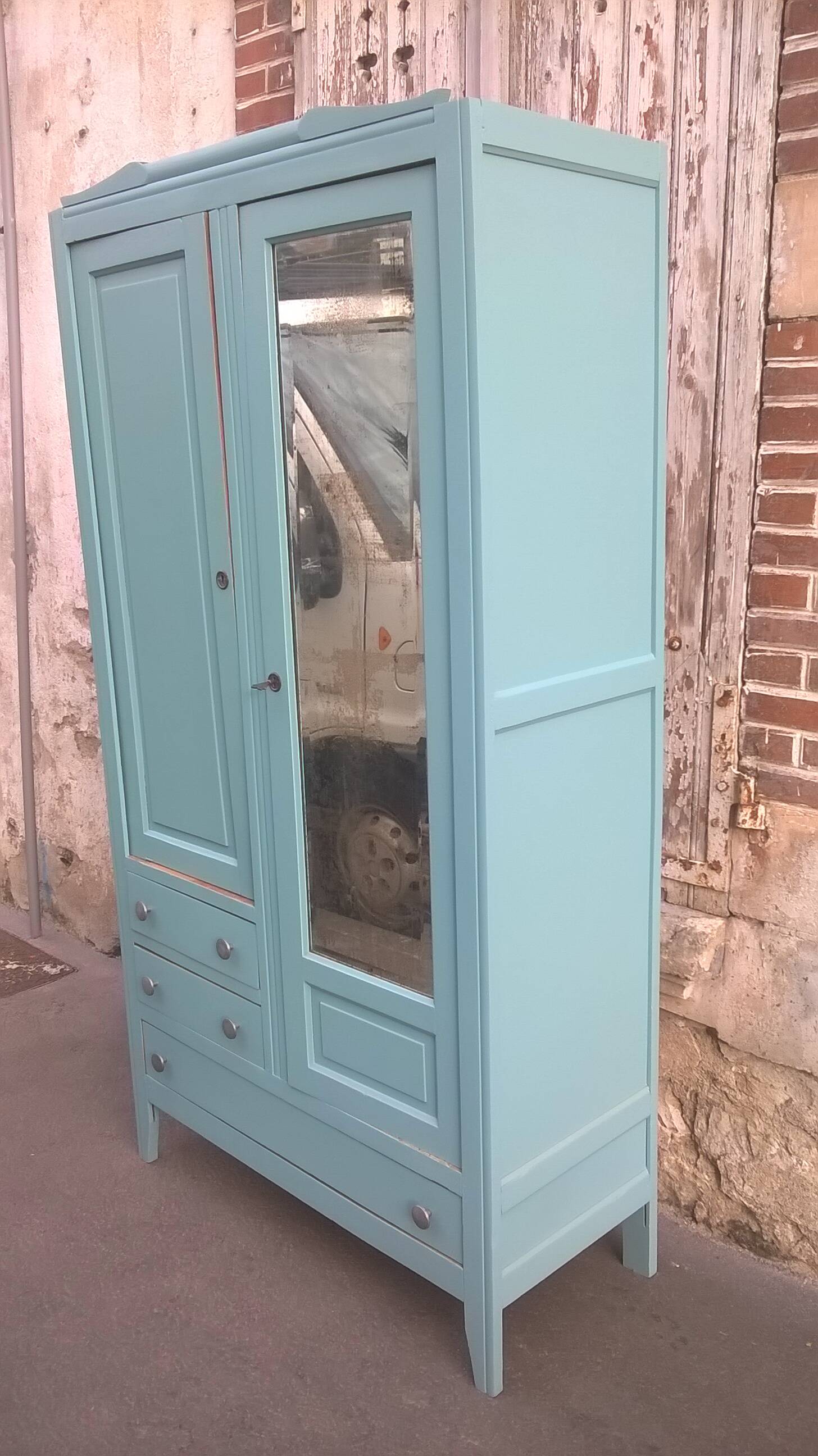 Parisian chest of drawers from the 1930s