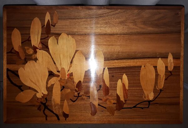 Série de 4 tables gigognes Gallé à décor de Magnolia