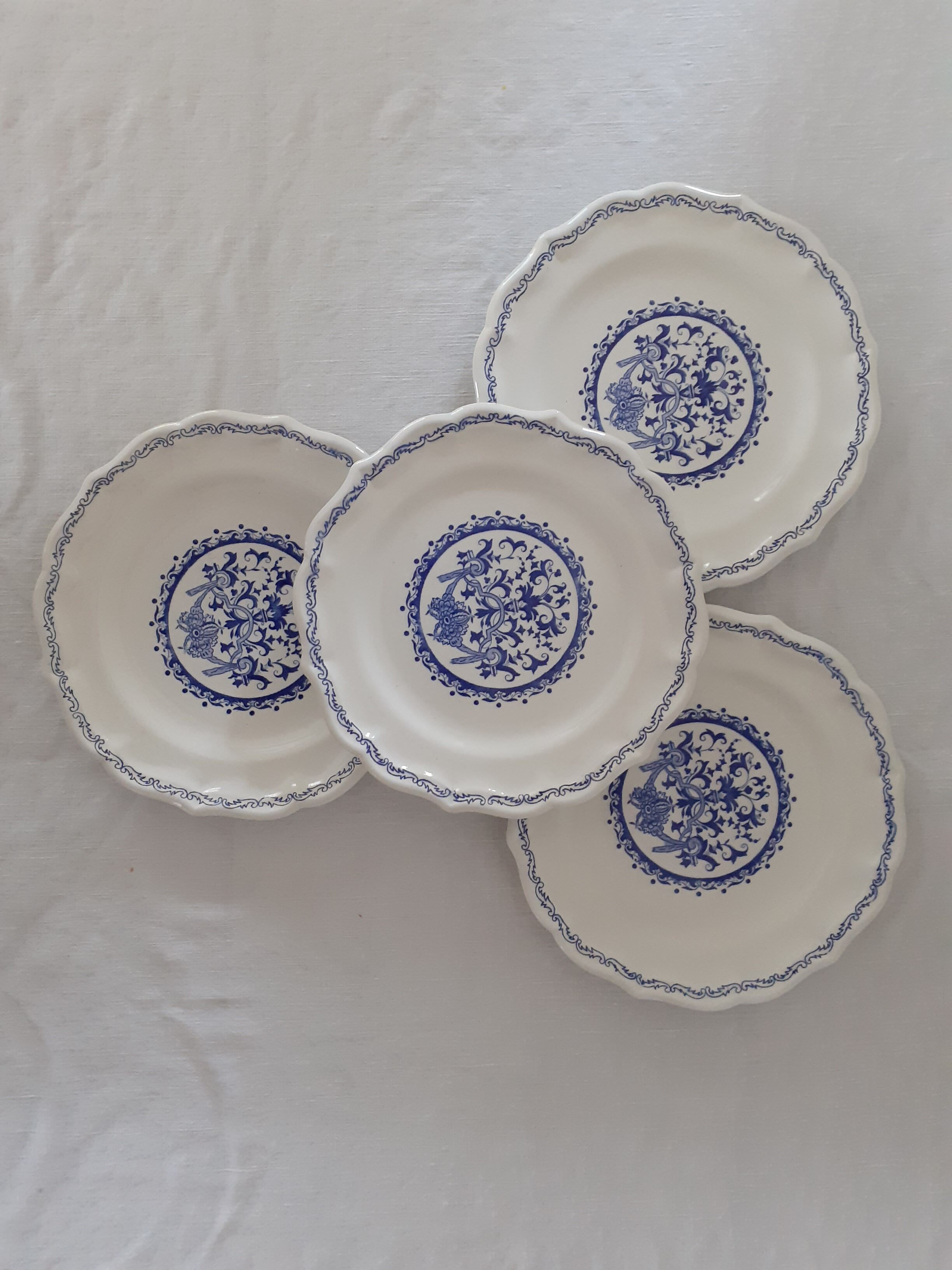 4 Plates made of GIEN camaieu blue central pattern and rinses model ROUEN