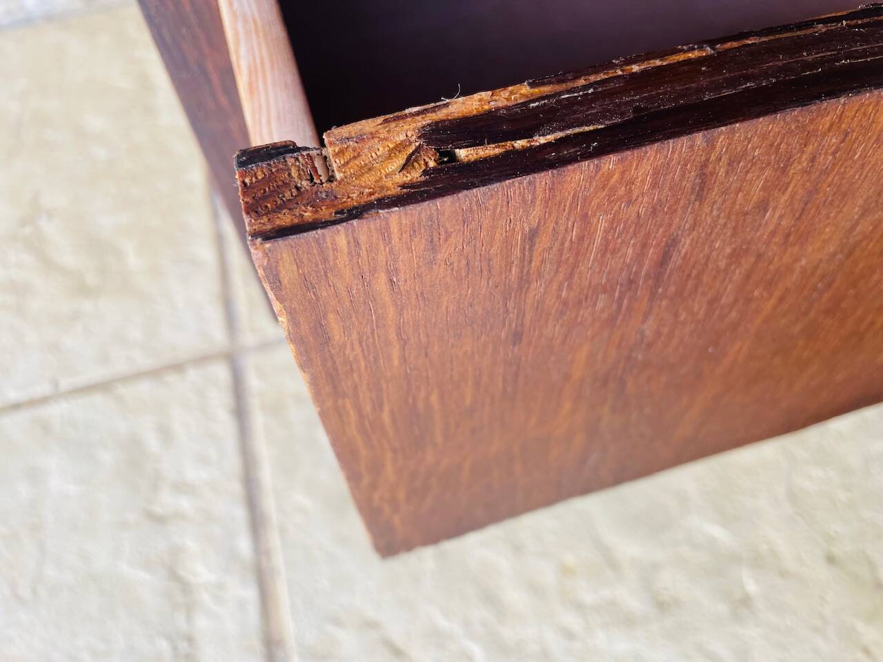 Commode haute vintage en chêne  à 5 tiroirs, circa 1950s