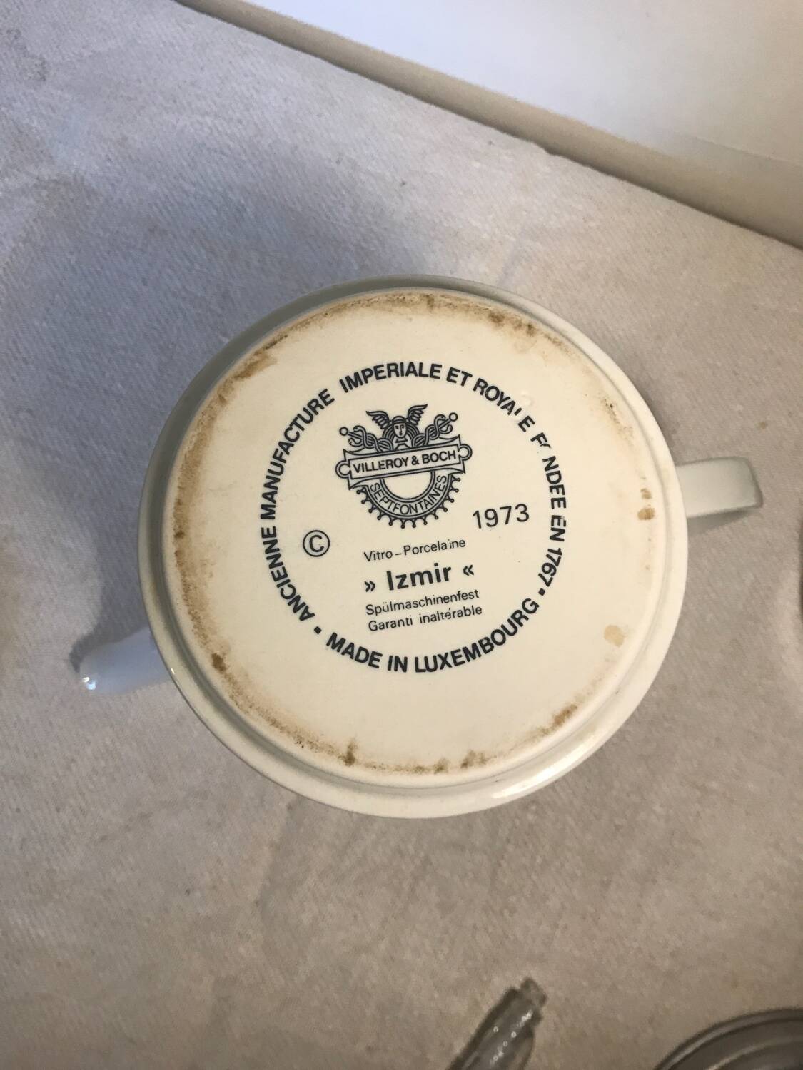 Villeroy & Boch Izmir coffee maker and creamer