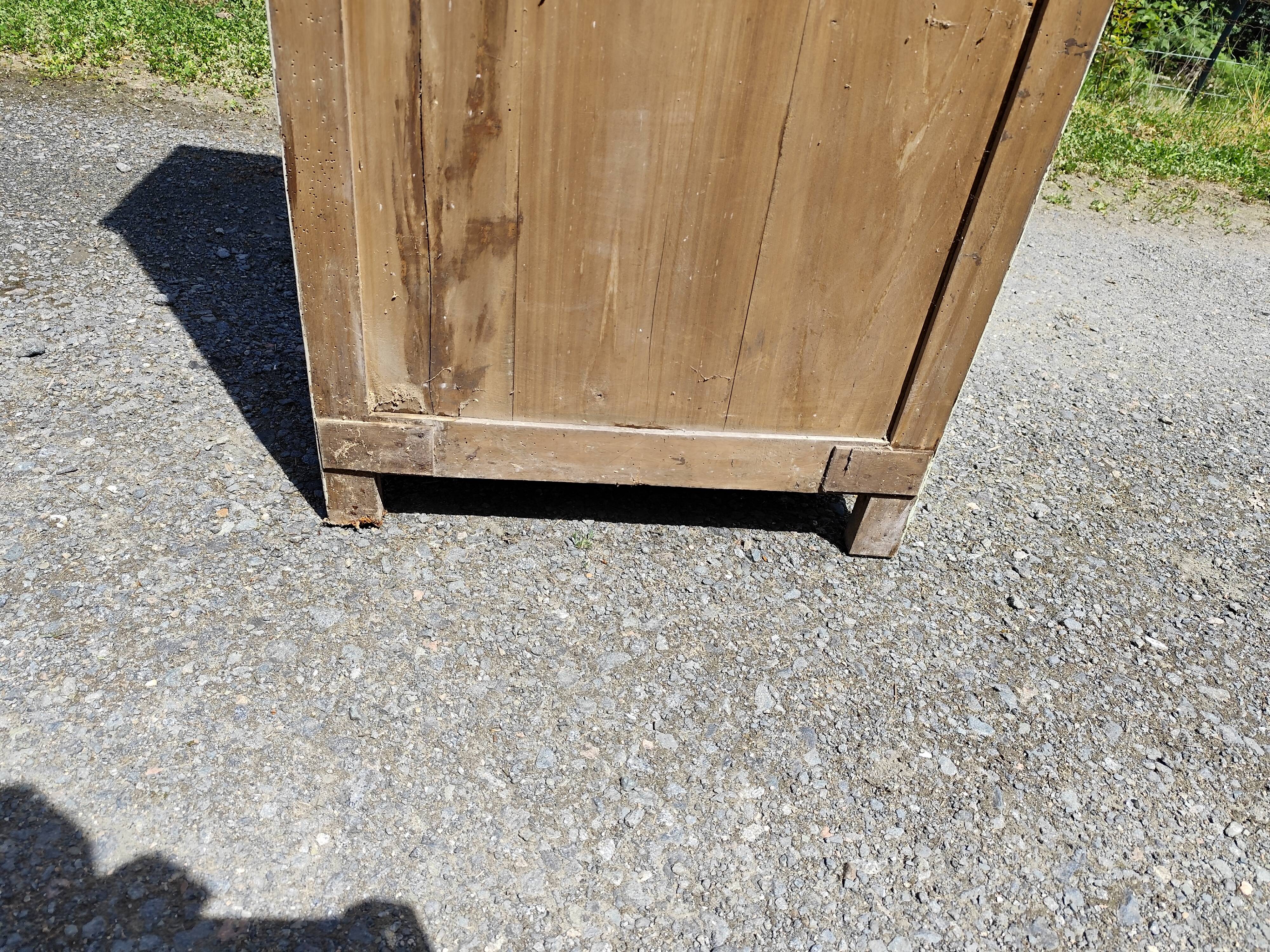 Wardrobe, small Parisian wardrobe, bonnetière, one door.