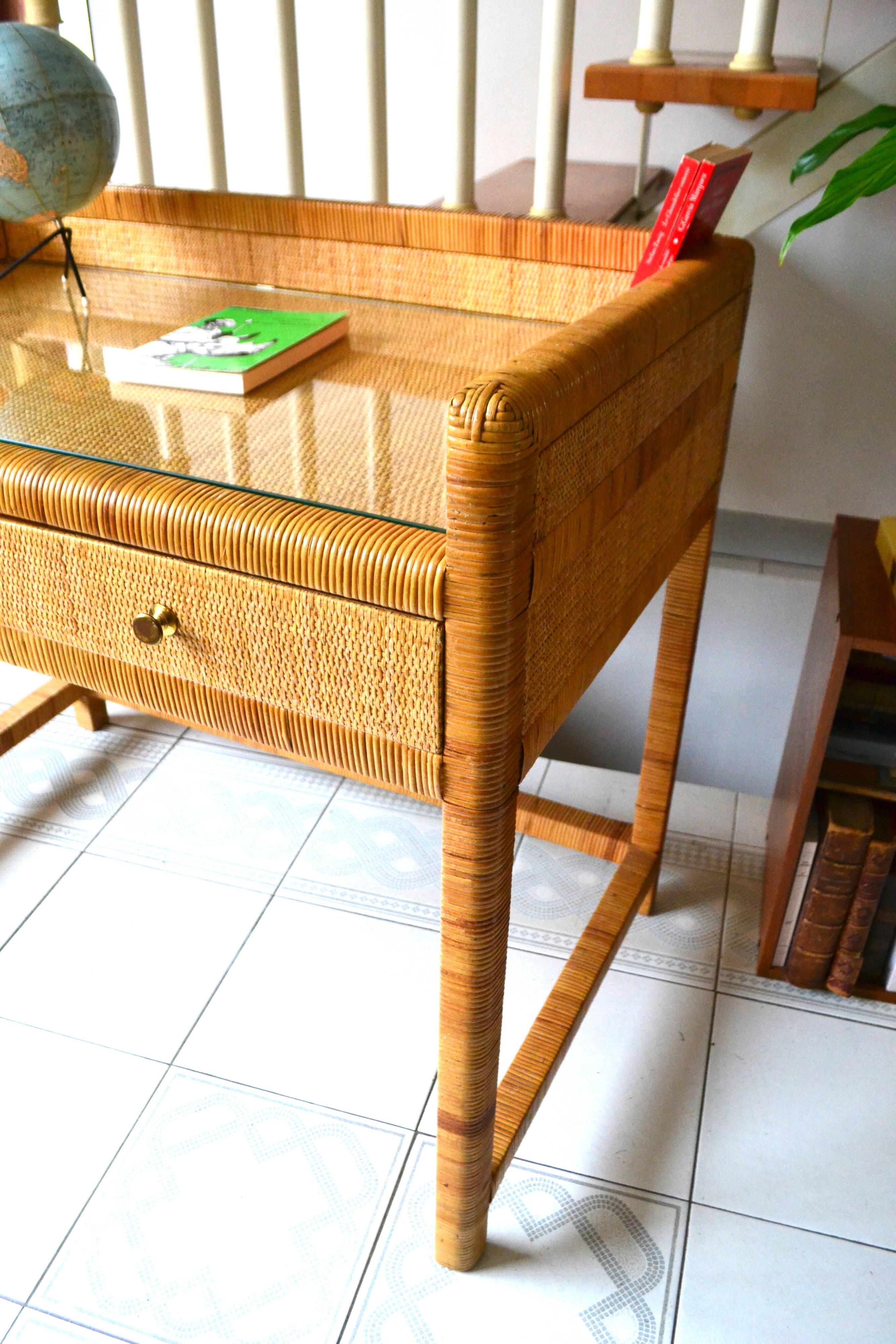 Rattan and wood desk from the 60s/70s.