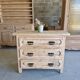 Commode ancienne en bois massif – rénovée