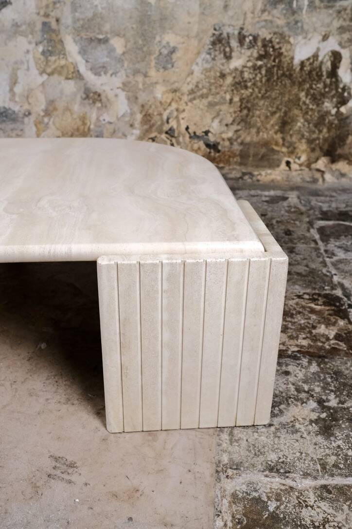 Table basse oeil en travertin, Roche Bobois, 1980s