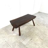Table basse brutaliste en bois massif, années 1960