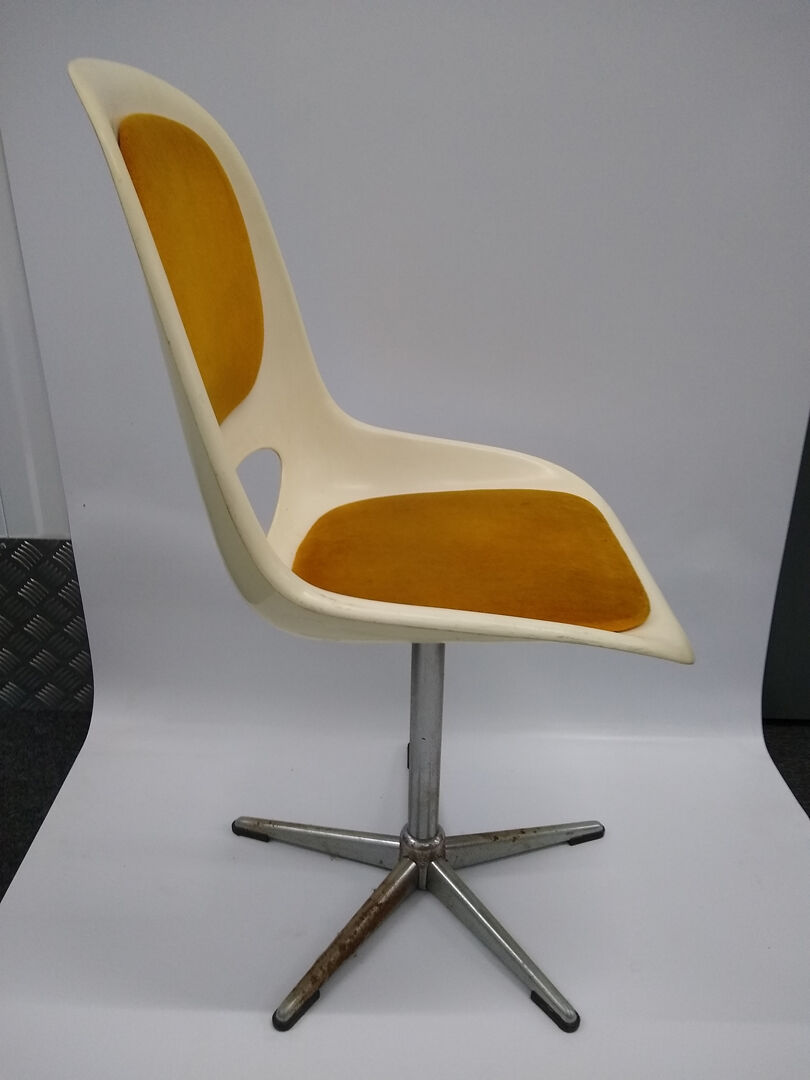 Chaise de l’ère spatiale des années 70