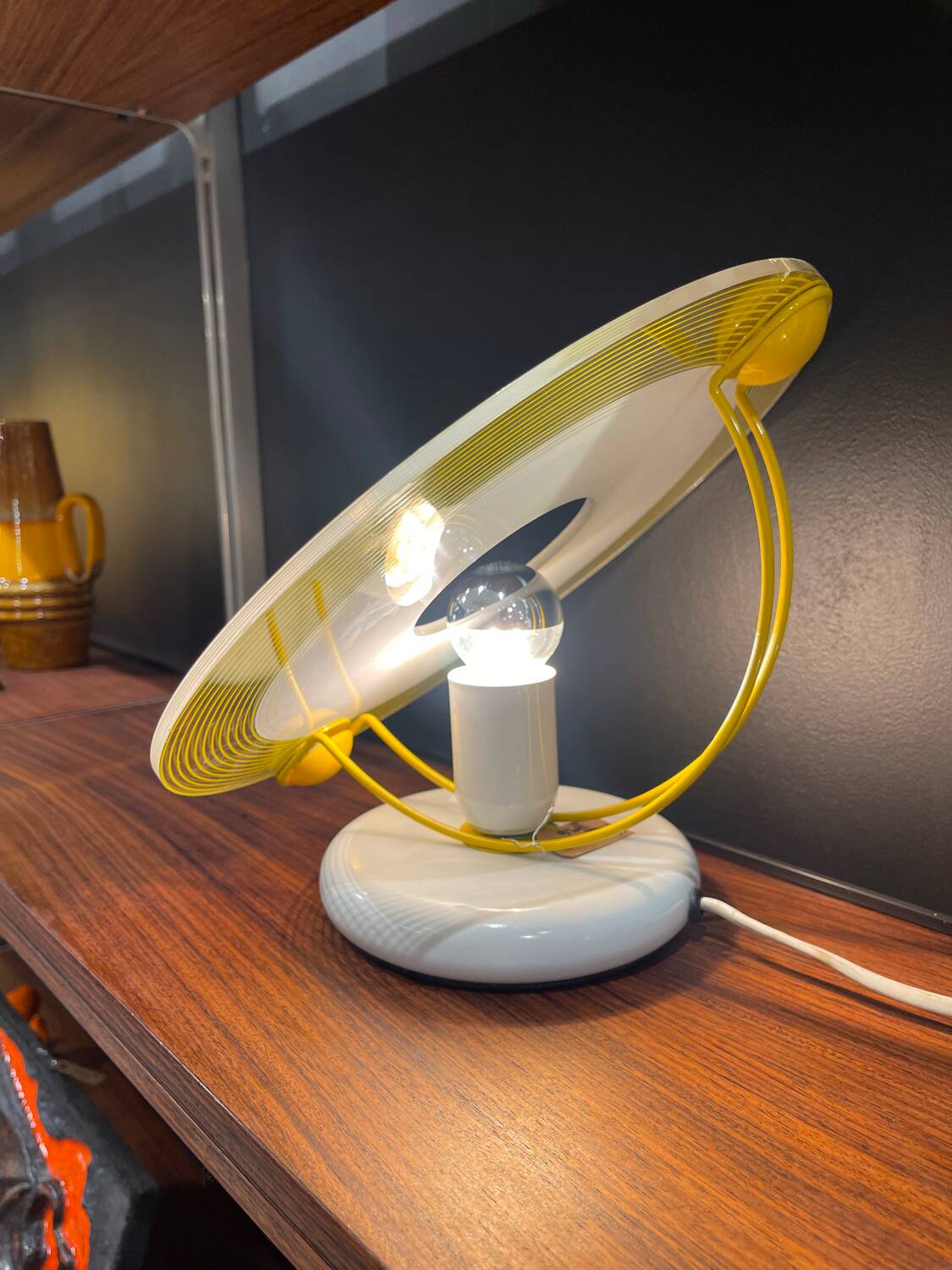 Italian design lamp 1980