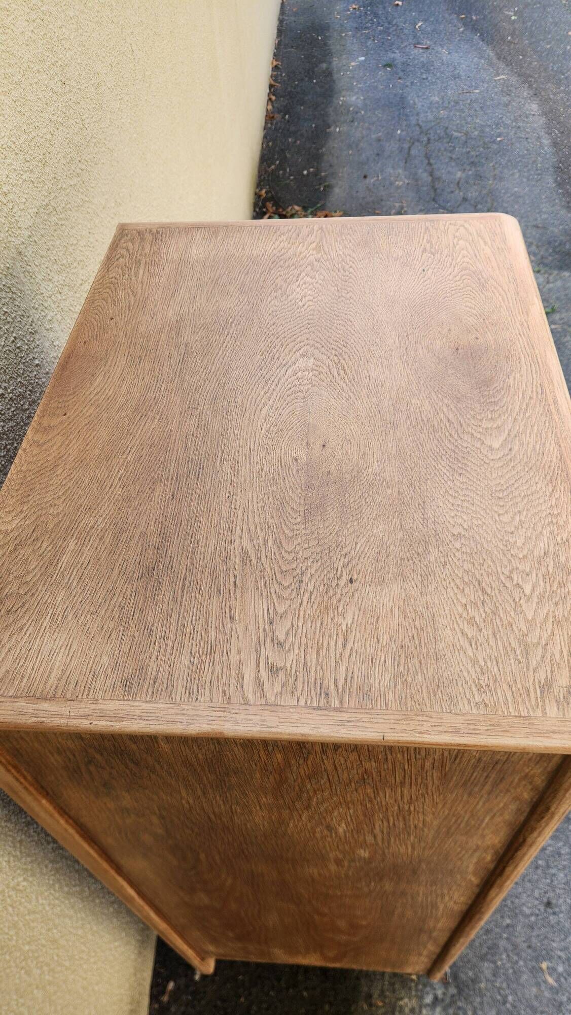 Vintage 1950s oak chest of drawers with 6 drawers.