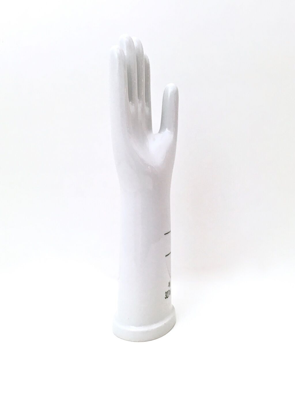 Moule à gants en porcelaine émaillée blanche postmoderne par Rosenthal