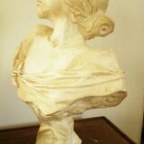 Buste de femme ancien en plâtre