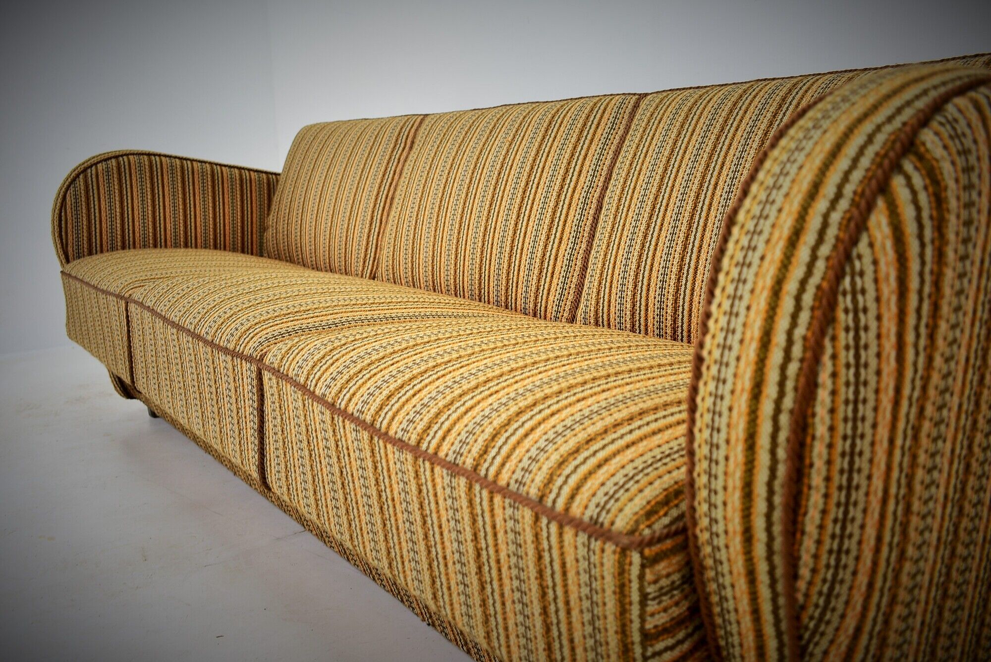 Art Deco Sofa or Bed H-363 Designed by Jindrich Halabala, 1930s