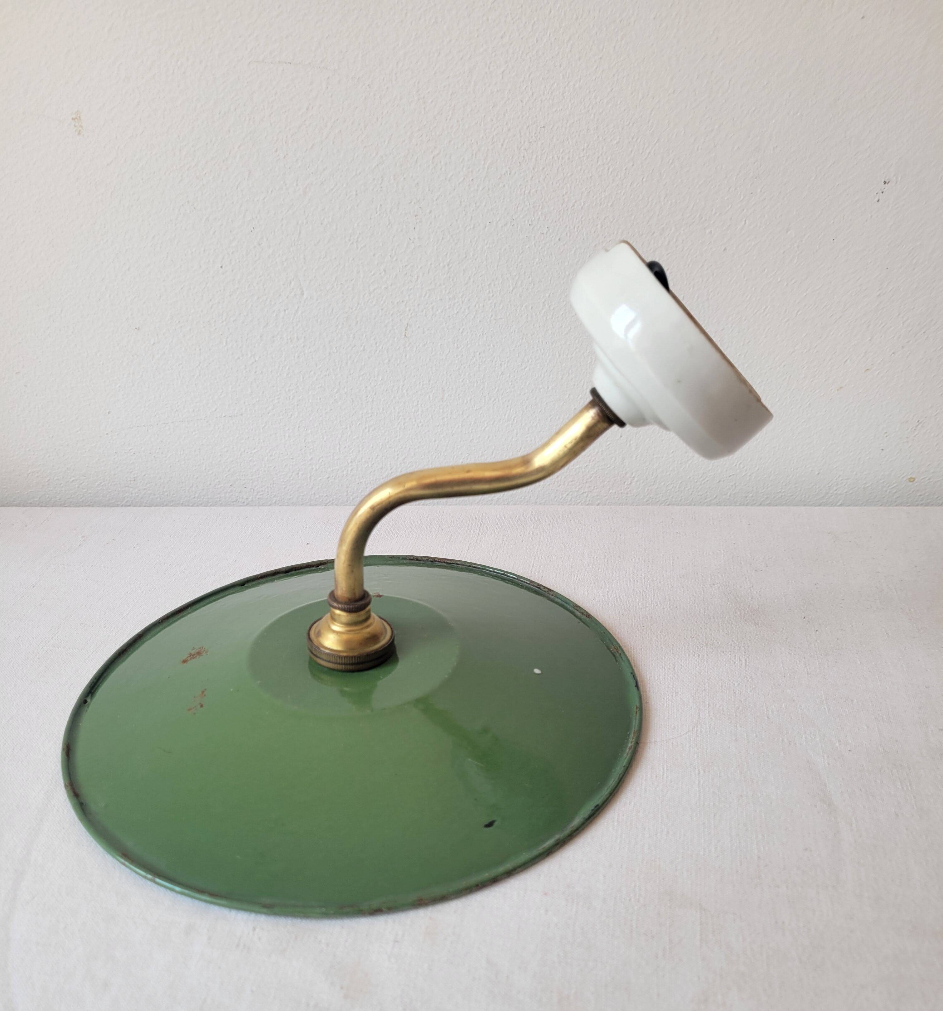 Swan neck wall light in enameled sheet metal