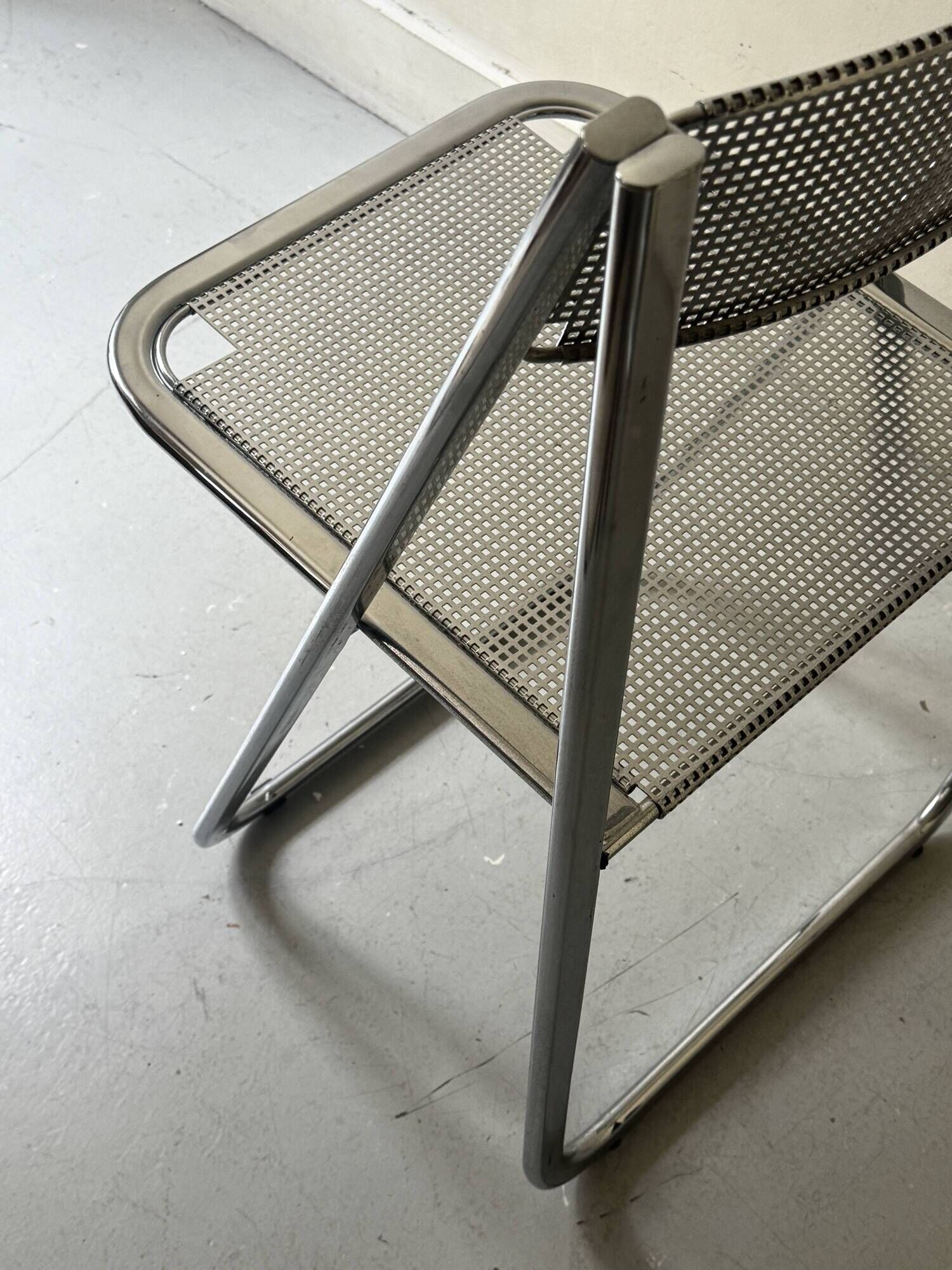 Chaise pliante Tamara en métal chromé et perforé d'Arrben, Italie 1980